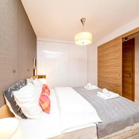 Golden Apartment With Air Condition By Your Freedom Varsovie Extérieur photo