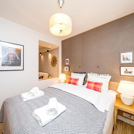 Golden Apartment With Air Condition By Your Freedom Varsovie Extérieur photo