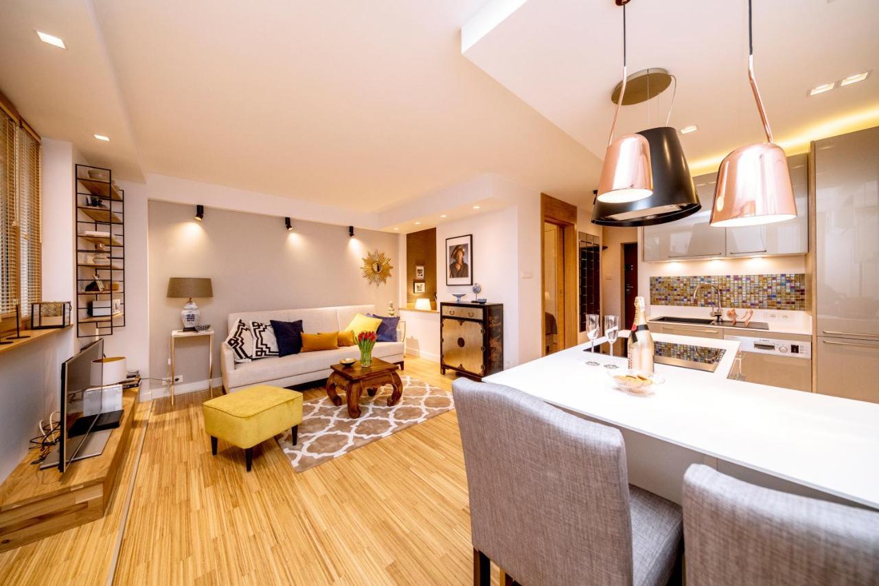 Golden Apartment With Air Condition By Your Freedom Varsovie Extérieur photo